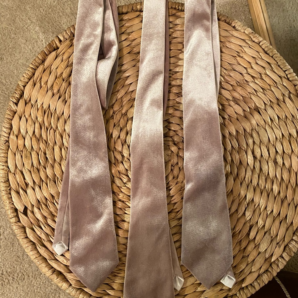 Revelry Champagne Velvet Tie